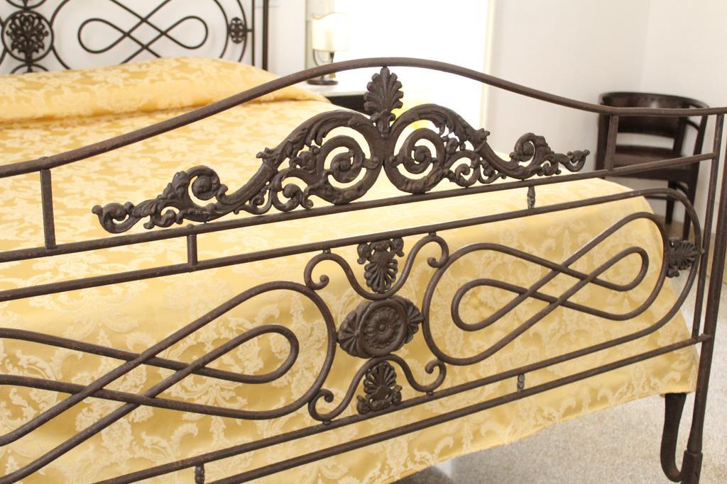 Palazzo Bitonti Bed & Breakfast Gagliano del Capo Dış mekan fotoğraf