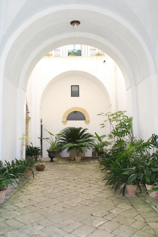Palazzo Bitonti Bed & Breakfast Gagliano del Capo Dış mekan fotoğraf